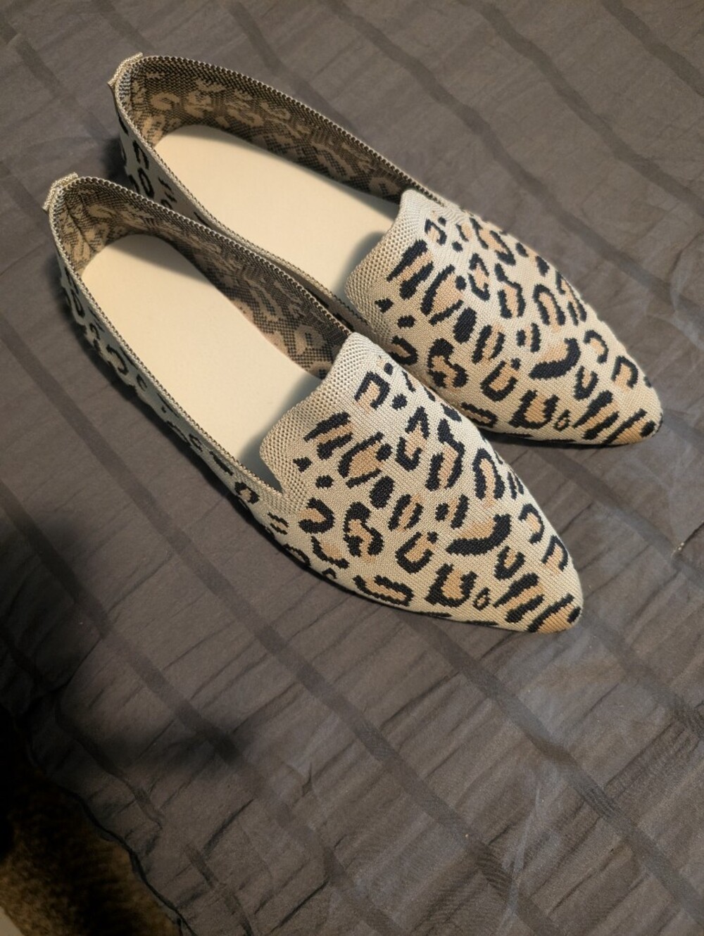 Leopard Print Pointed Toe Slip-On Flats - Beige/Black